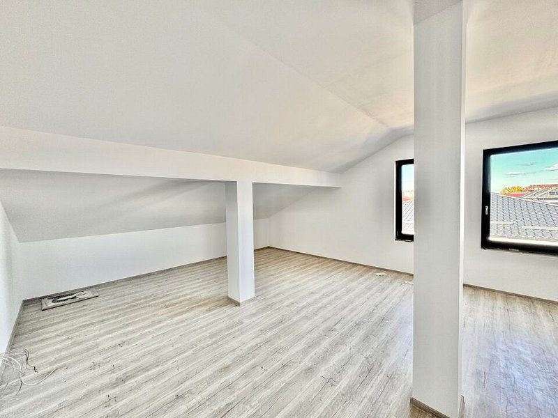 Vila 5 camere Otopeni Central - Poză 24