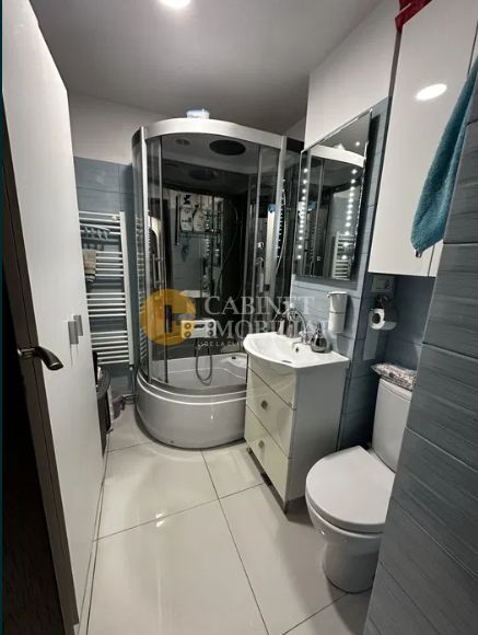 3 Camere Renovat - Etaj 2 - Zona Alexandru Cel Bun - Poză 6
