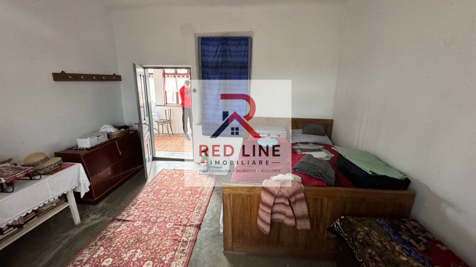 Casă cu anexe de vânzare în Sat Roșiori, Comuna Vânători, jud. Mehedinți - Poză 3