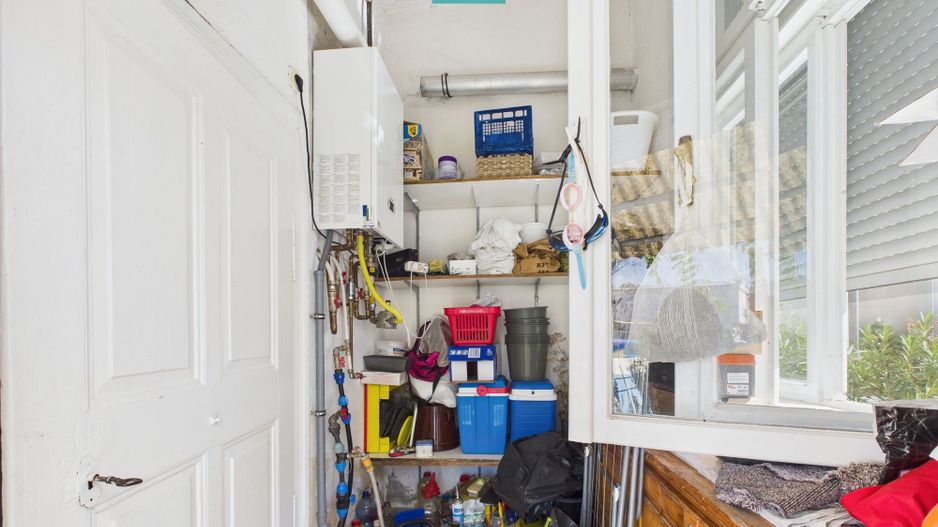 Casă cu piscină și teren generos, Sântana - Poză 13