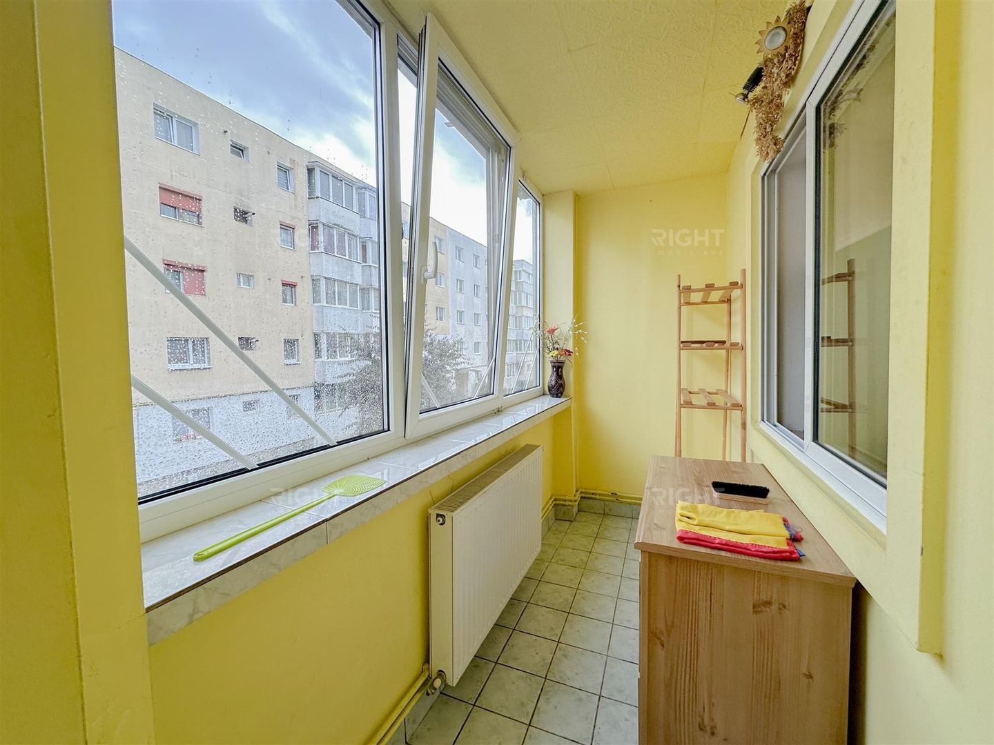 Apartament 4 camere | 2 balcoane | loc parcare | Sacele Brasov - Poză 11