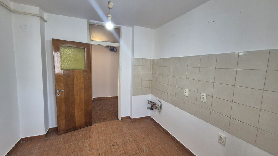 Apartament cu 3 camere 70,55 mp, bloc an 1980- Gorjului - Poză 7