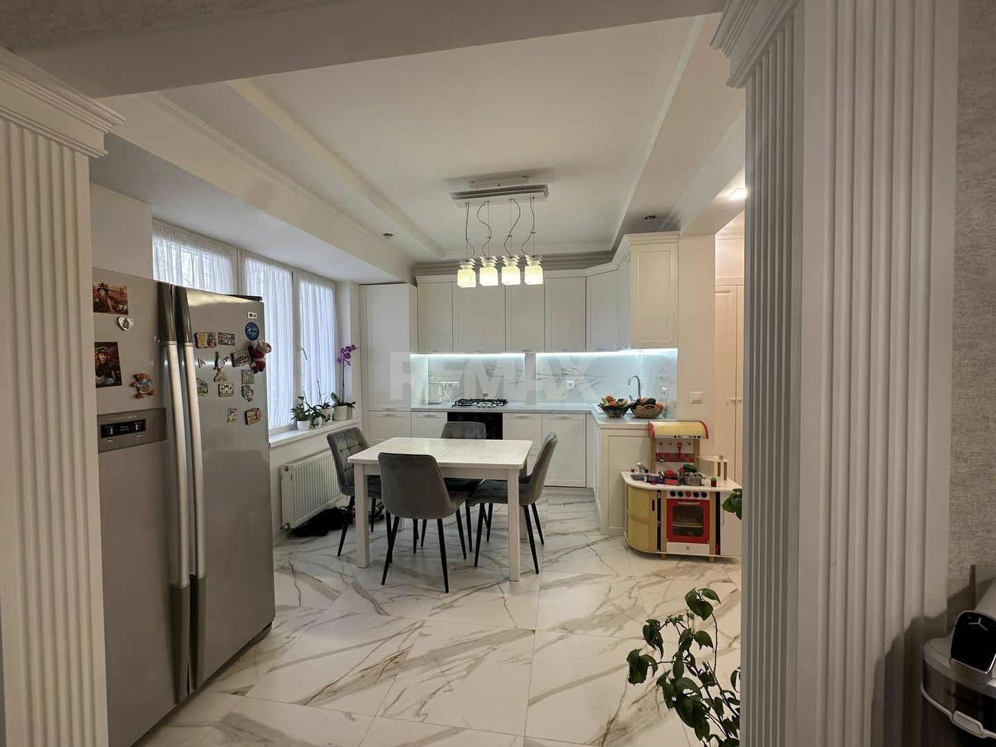Apartament cu 3 camere Buiucani- Flacăra - Poză 2