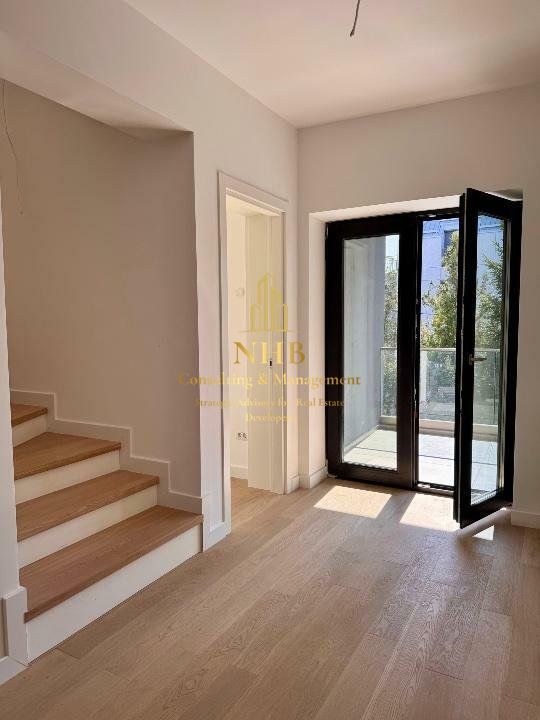 Vila de vanzare 8 camere , Zona Herestrau - Poză 11