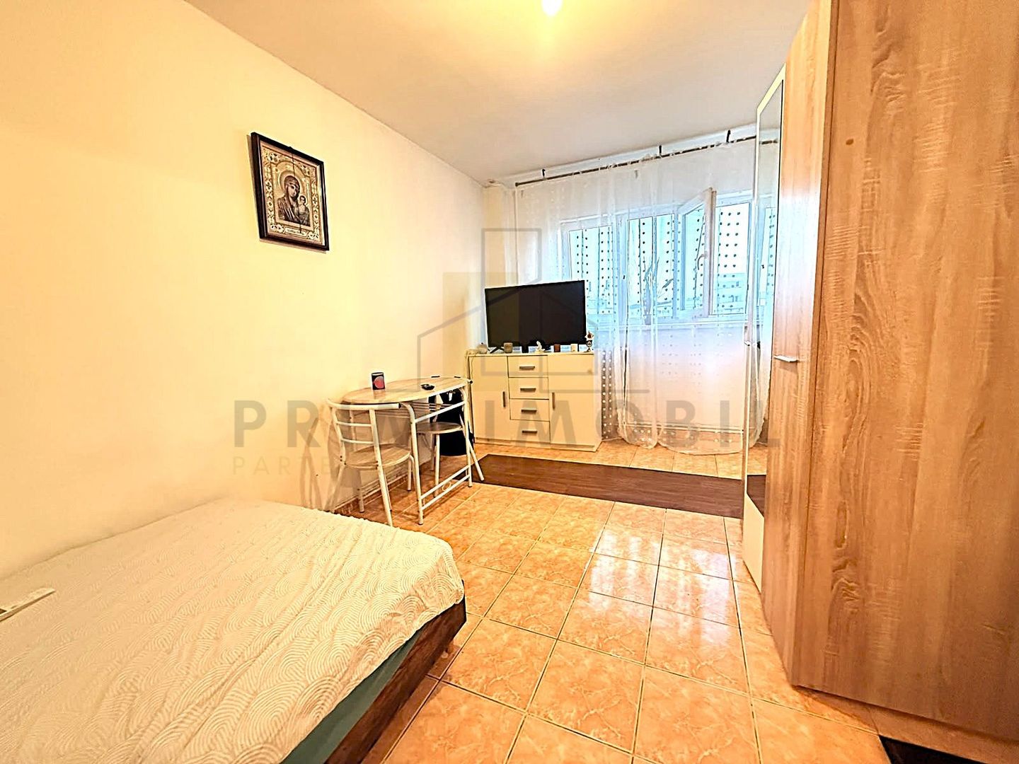 Garsoniera,  etaj intermediar, centrala, aer conditionat - Zimbru - Poză 1