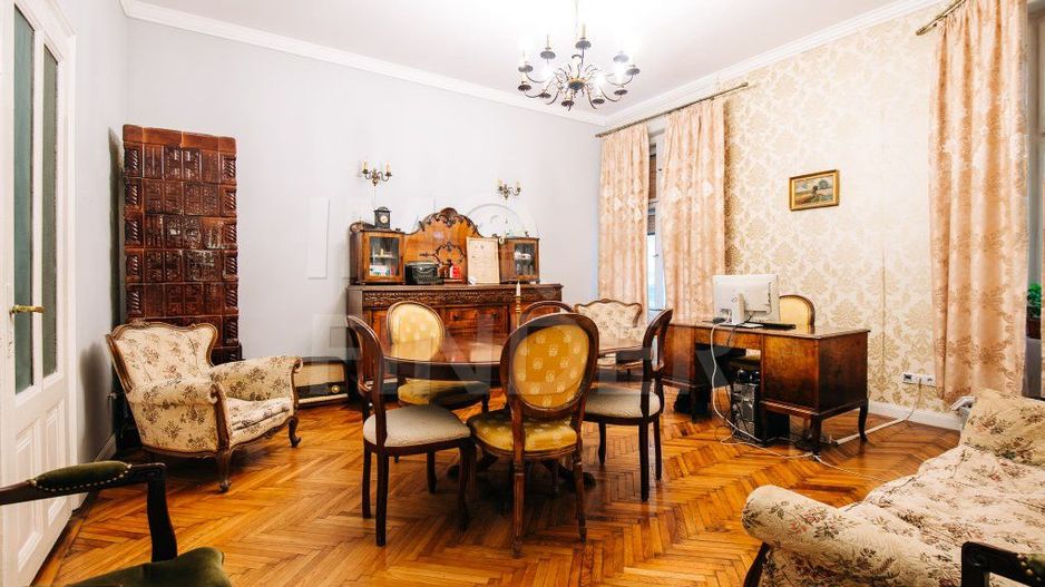 Vanzare apartament cu o camera ultracentral, ideal locuința sau birou - Poză 1