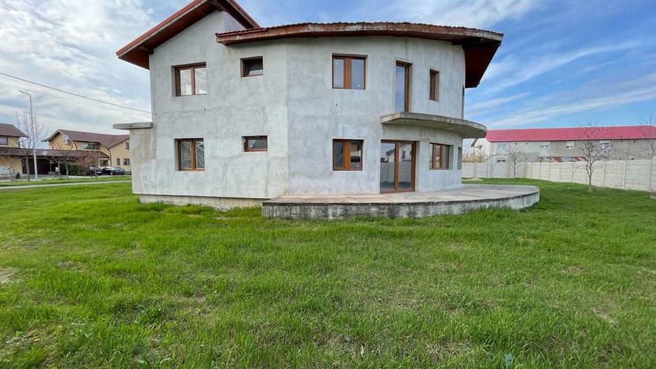 Casă individuală cu 5 camere în Vladimirescu - Poză 14