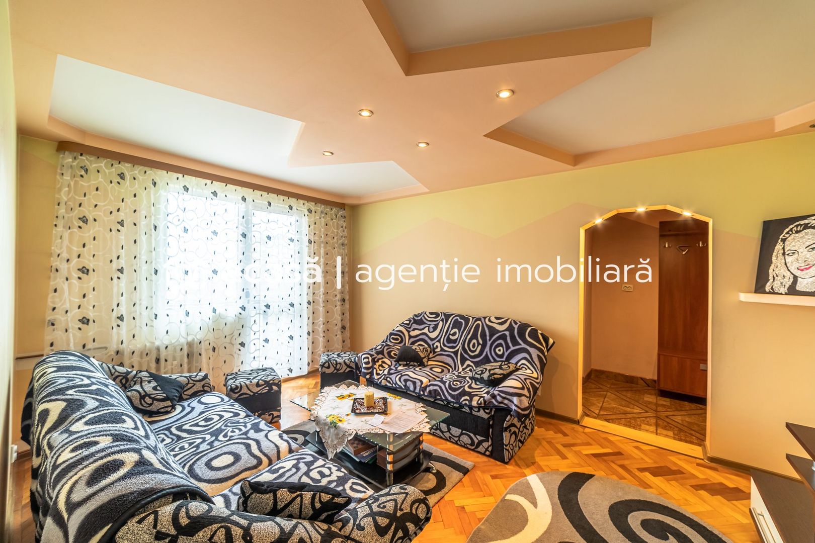 Apartament cu 3 camere in Vlaicu - Poză 1