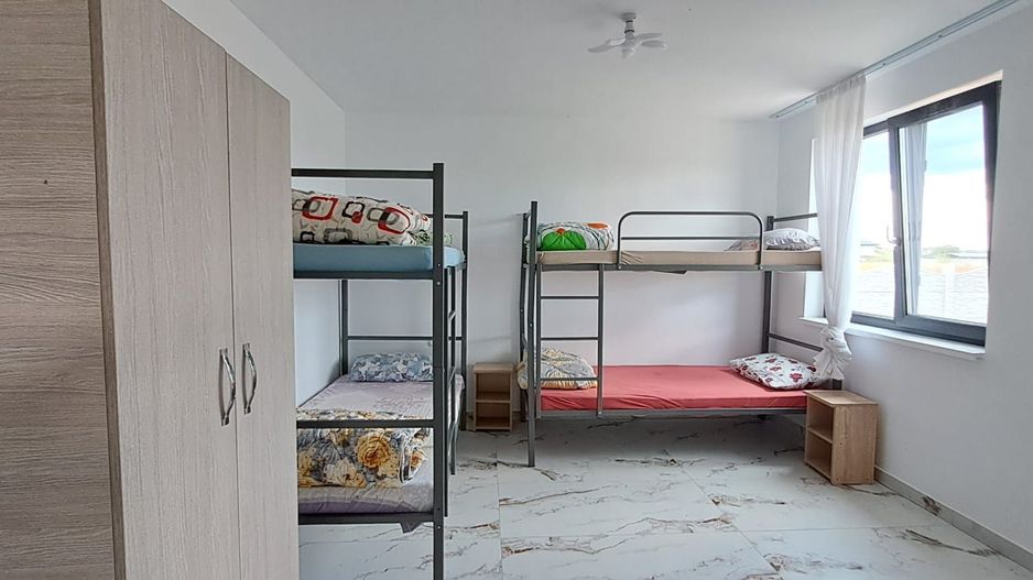 SABARENI, inchiriere vila: cazare, clinica, gradinita, after school - Poză 10