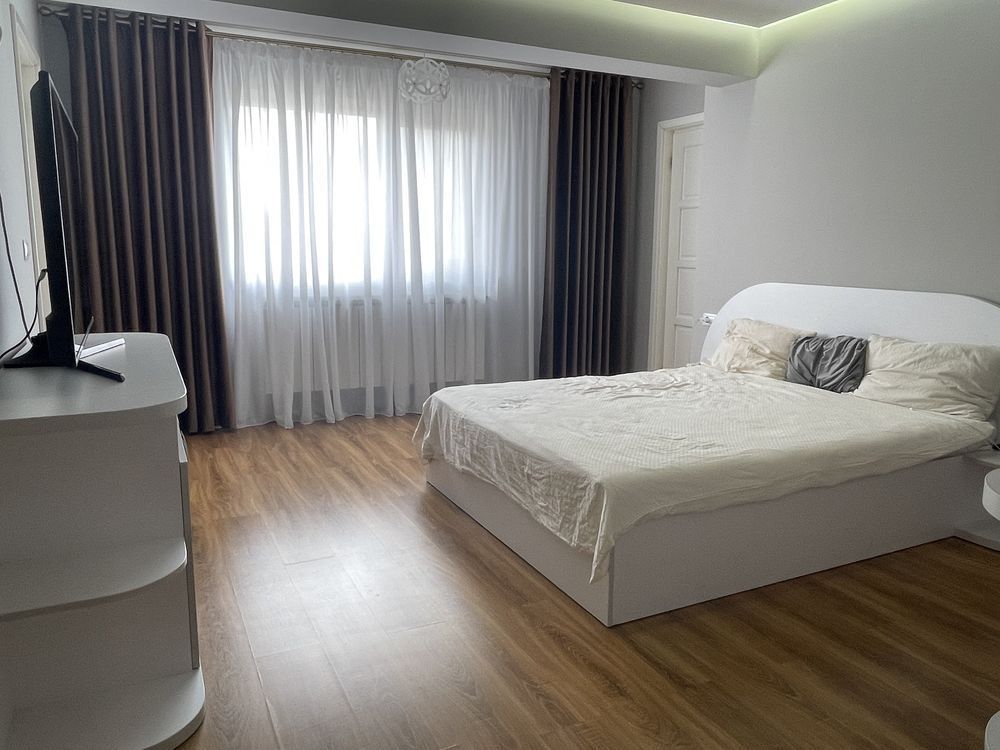 Penthouse Soseaua Nicolina CUG 130m2 bloc nou Mobilat Utilat Lux - Poză 3