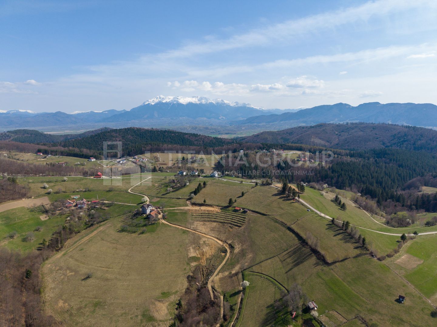 Teren intravilan în Poiana Mărului, 3.791 mp cu priveliste panoramica - Poză 11