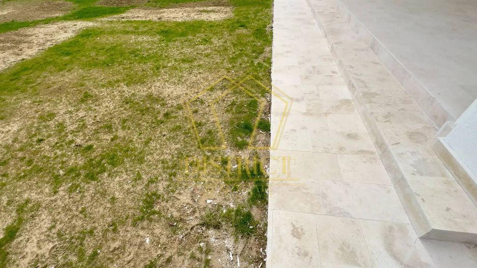 Casa superba cu 5 camere si garaj | Dumbravita - Poză 13