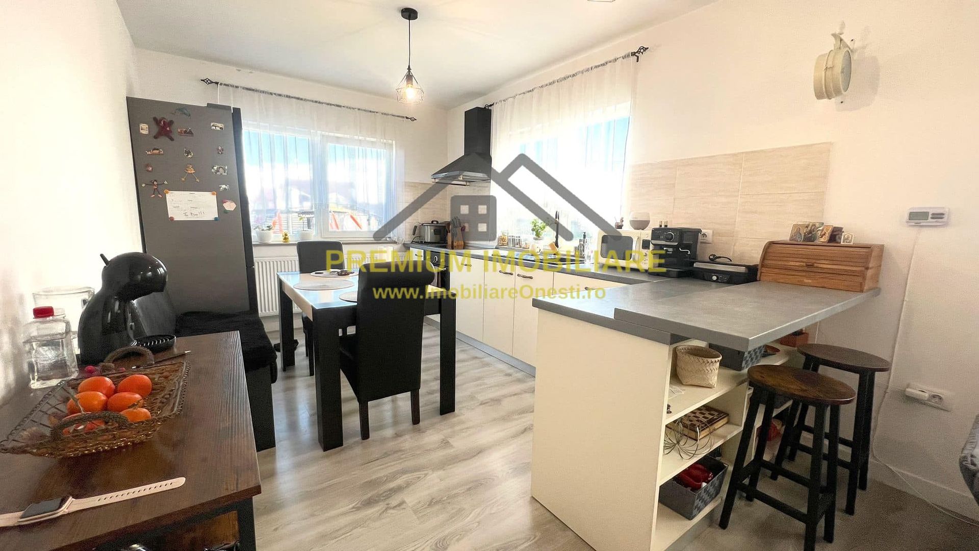 Vila de vanzare Onesti - Cartier Andrasesti - Poză 13