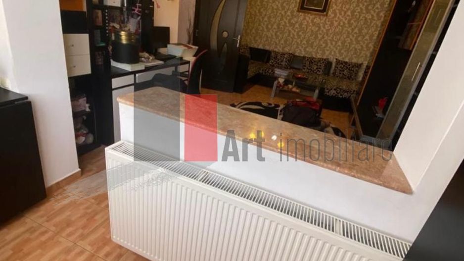 Apartament 2 camere Moinesti - Poză 2