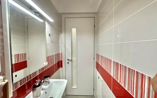 Penthouse modern de inchiririere cu 3 camere, terasă 80 mp zona Coresi - Poză 12