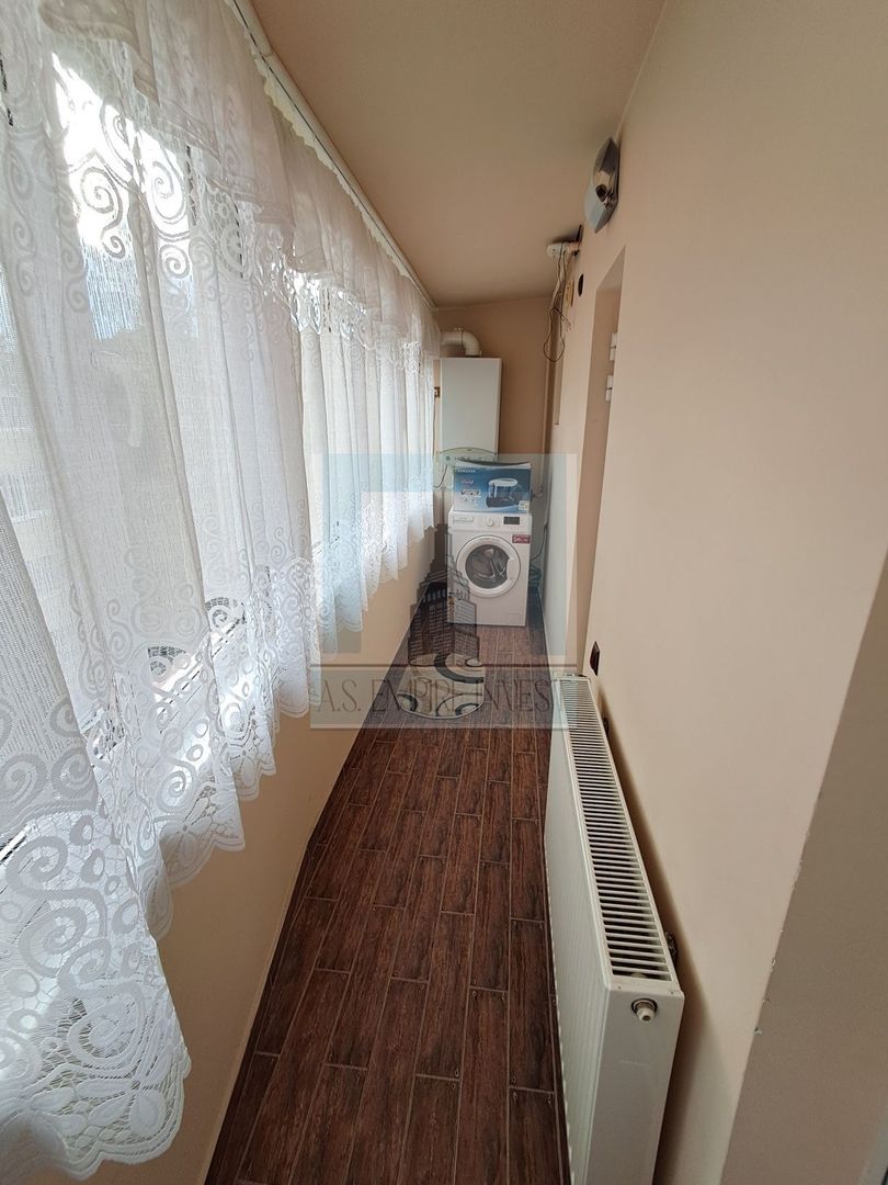 Apartament 3 camere, zona Astra, decomandat, mobilat - Poză 8