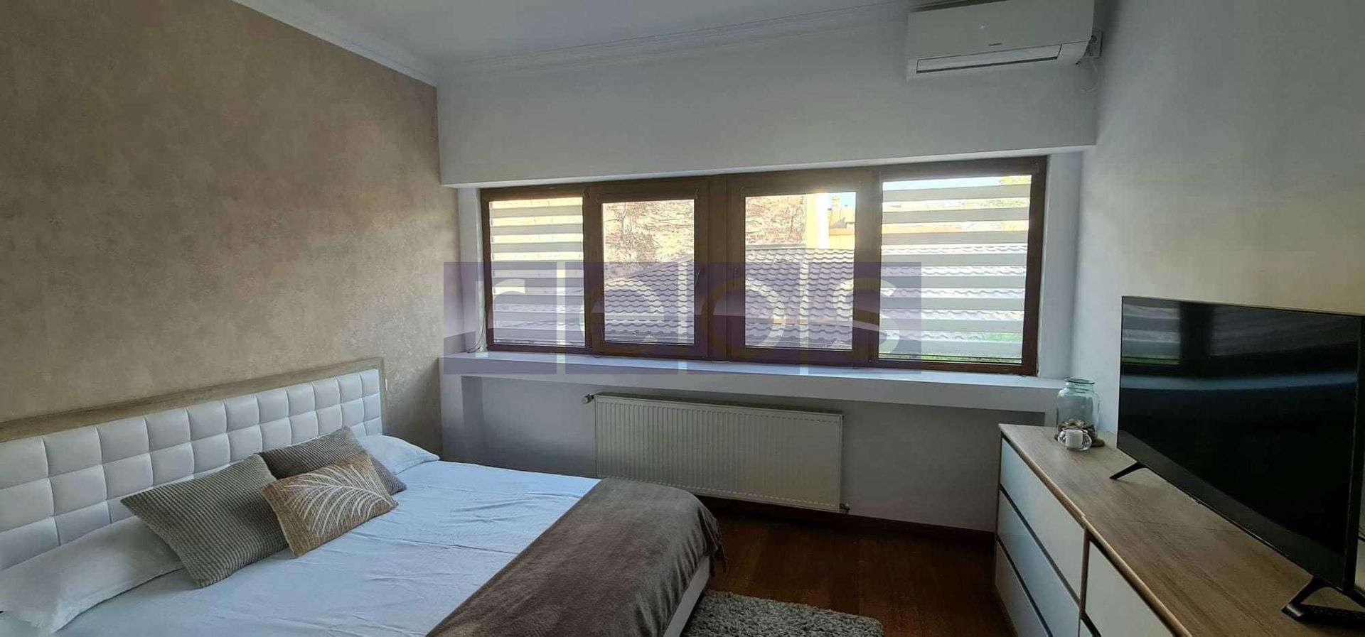DE VANZARE APARTAMENT 4 CAMERE + CURTE | ZONA CENTRALĂ - Poză 3