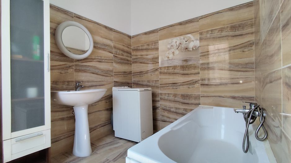 Apart.ultracentral 2 cam.et.1, pe str.Evreilor Deportati 64, Oradea - Poză 12