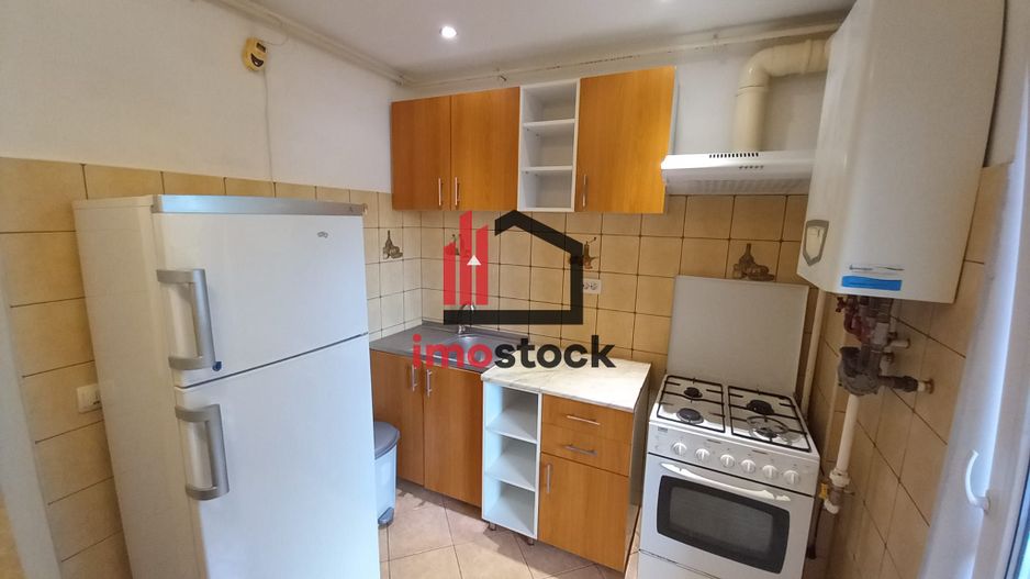 De vanzare apartament cu 3 camere, decomandat, etajul 2 - Poză 11