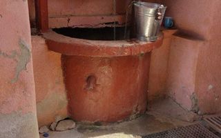 casa la tara in localitate la 30 kilometri de oras - Poză 4