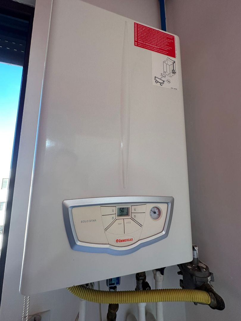 Apartament 2 camere decomandat bloc 2014-Centrala Proprie-67,5mp utilii A254 - Poză 3