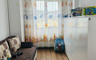Apartament 3 camere, mobilat și utilat, doua balcoane, parcare. - Poză 4