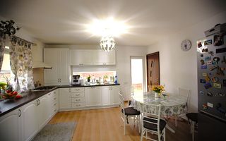 Vila moderna, Izvor - Poză 2