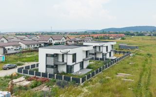Casă individuală nouă , 4 camere, teren 519 mp, Sanpetru - Poză 7