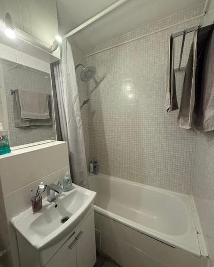Complex Studentesc | 2 Camere | Decomandat | Mobilat si Utilat. - Poză 10
