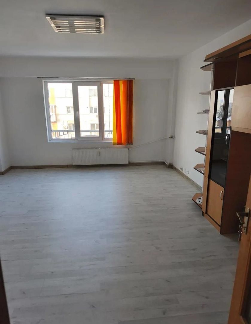 Calea Calarasilor - 3 metrou Piata Muncii -3 camere - Poză 1