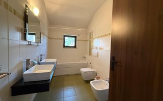 Casa individuala—perfecta pentru familie sau business - Poză 14