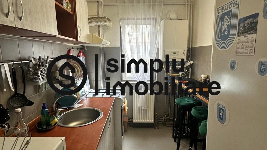 3 camere, etaj 2/4, centrala,  Rovine - 118 000 Euro - Poză 7