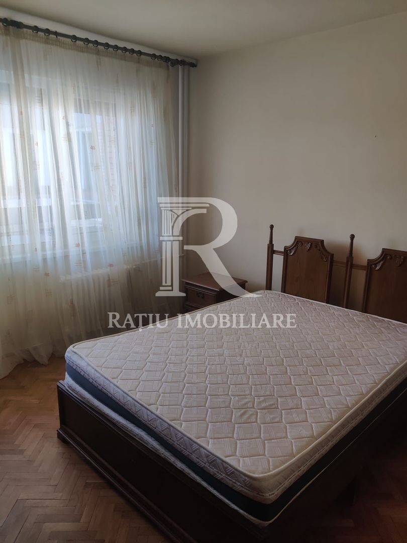 Apartament cu 3 camere de închiriat | Centrul Civic | Oradea - Poză 1
