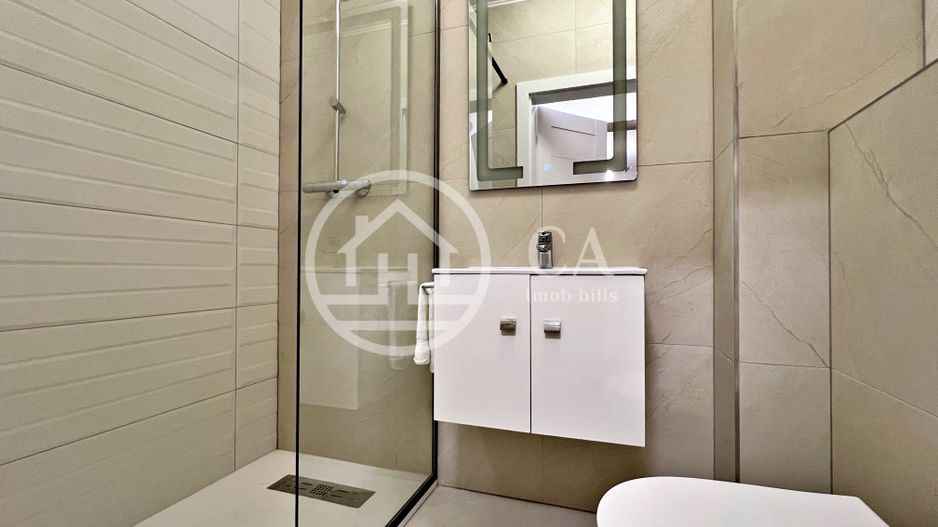 Apartament  cu 3 camere de vanzare in Prima Arena, Oradea - Poză 10