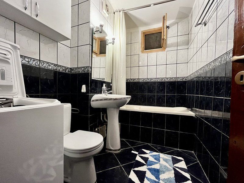 Un apartament spațios cu 3 camere, et. 1, in zona Girocului - Vladeasa - Poză 14