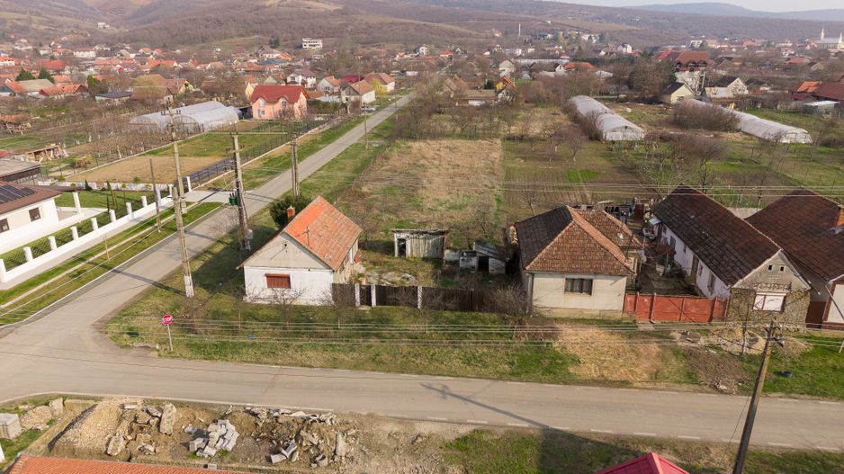 Teren 1.570 mp + casă din cărămidă–zonă liniștită - Poză 16