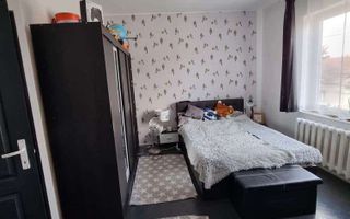 Vand casa cu etaj in zona Titulescu - Poză 9