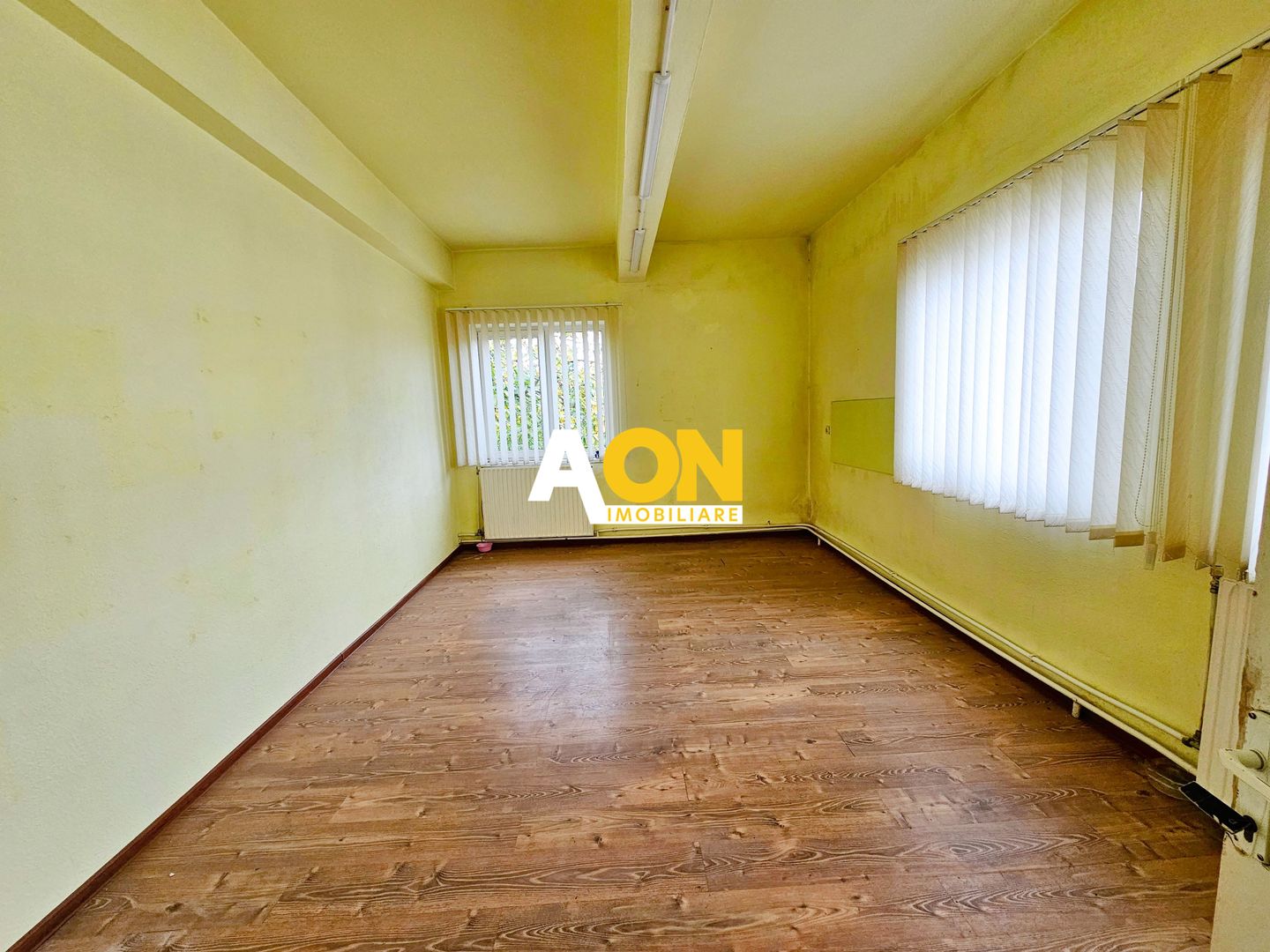 Spatiu pentru birou, 14 mp, parter, zona Alba Mall - Poză 2