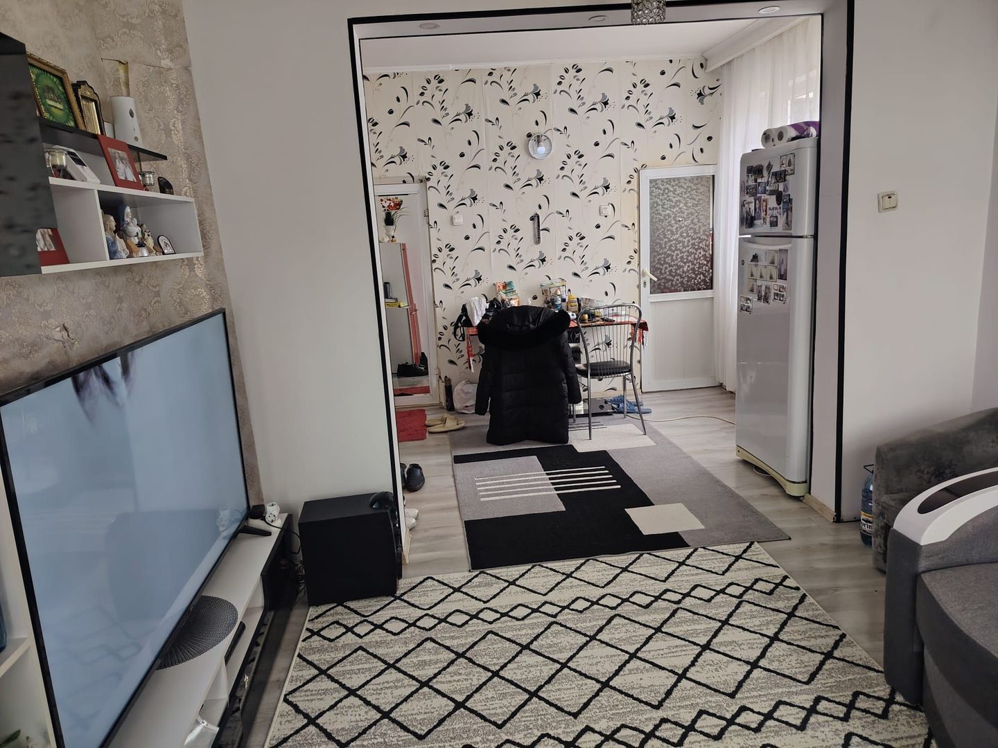 Apartament 2 camere, 60 mp, centrală proprie, vilă - Poză 2