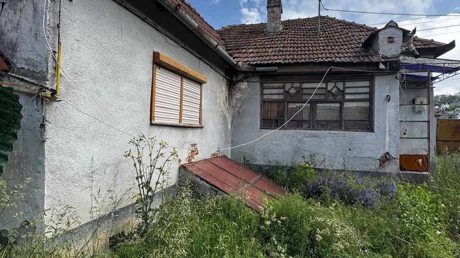 Casa batraneasca de vanzare in Tartaria - Poză 3