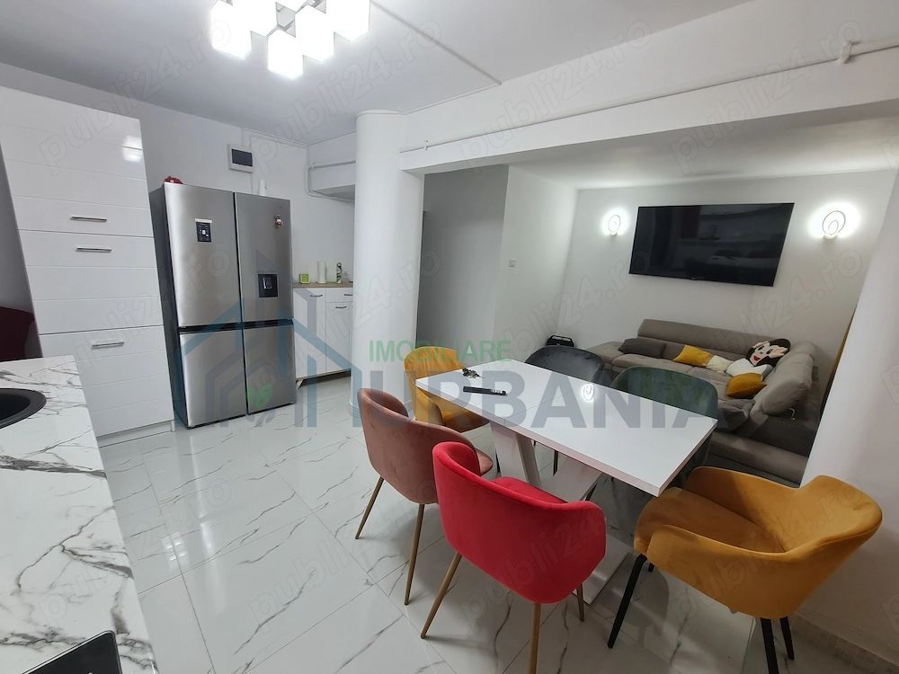 Apartament 3 camere de vânzare, Filiasi, mobilat și utilat, etaj 3 - Poză 3