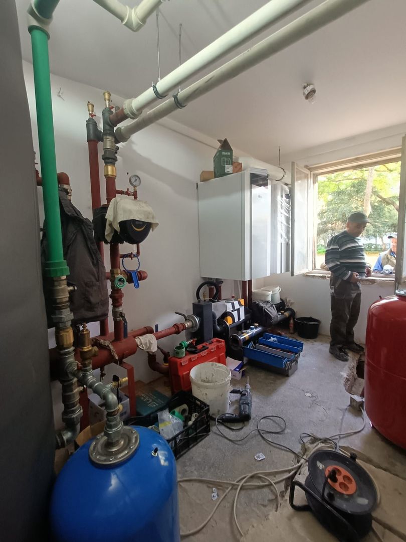 Apartament-85000 euro- 3 camere și garaj - Poză 12