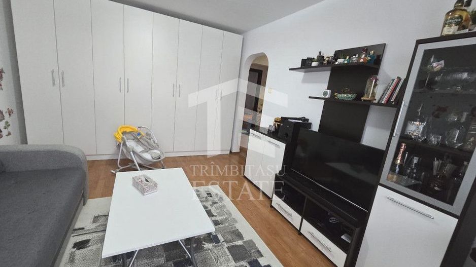 INEL I - Apartament cu centrala pe gaz, loc de parcare si pod de 60 mp - Poză 5