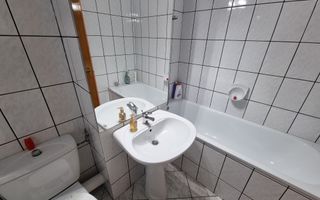 De vanzare apartament 5 camere, etaj intermediar, Cetate - Poză 8