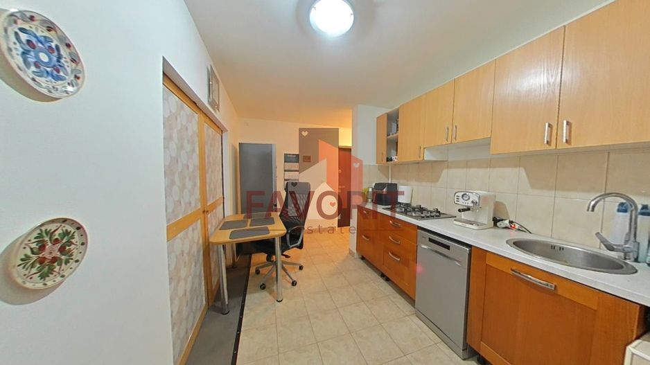 Apartament 2 camere în vilă regim P+2 | centrala proprie | mobilat | - Poză 5