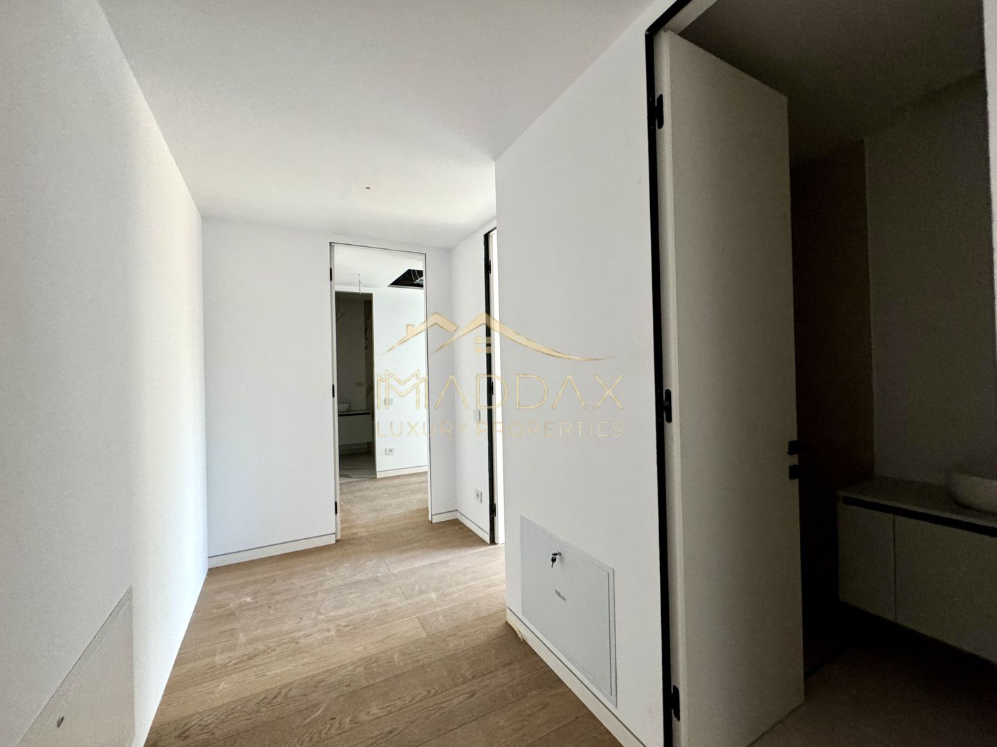 Apartament cu 4 camere *183mp* - Prima Inchiriere // Stejarii - Baneasa - Poză 15