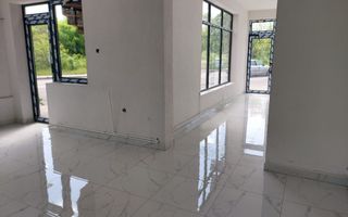 DE INCHIRIAT - renovat - parter si etajul 1 - stradal - Poză 2