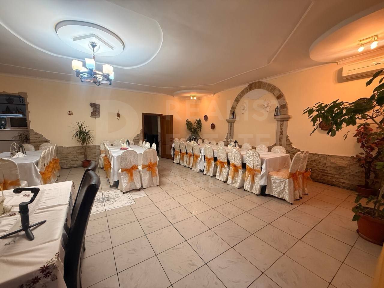 Vânzare, spațiu comercial 285 mp, com. Risipeni, r-nul Fălești - Poză 6
