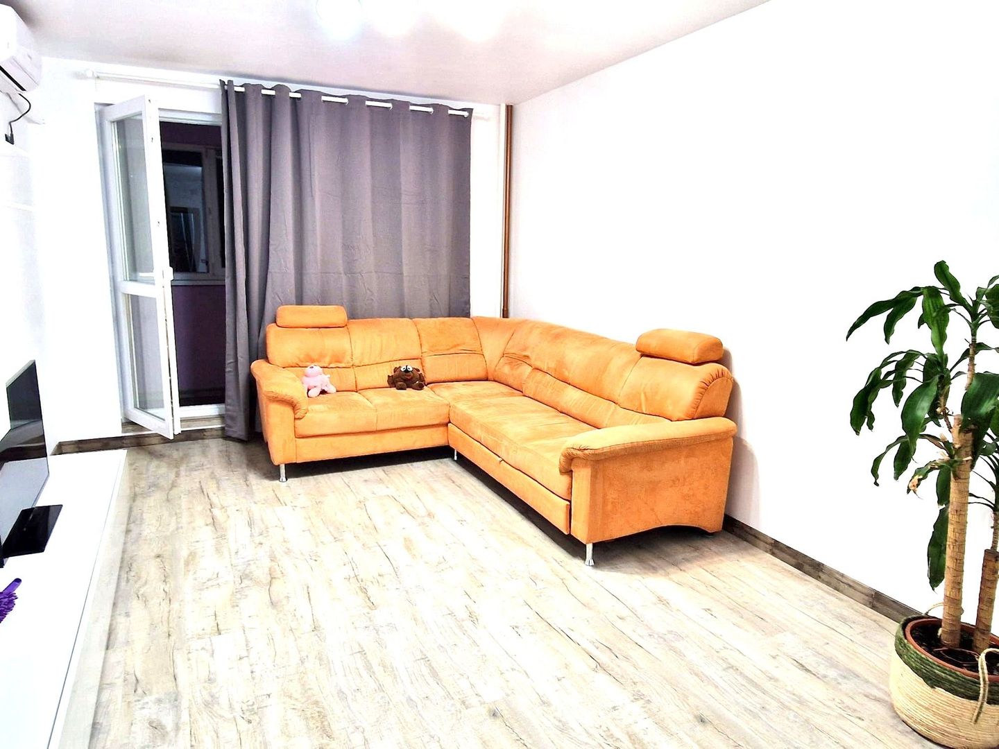 Închiriere Apartament cu 3 camere, mobilat complet, etaj 1, metrou Dristor - Poză 6