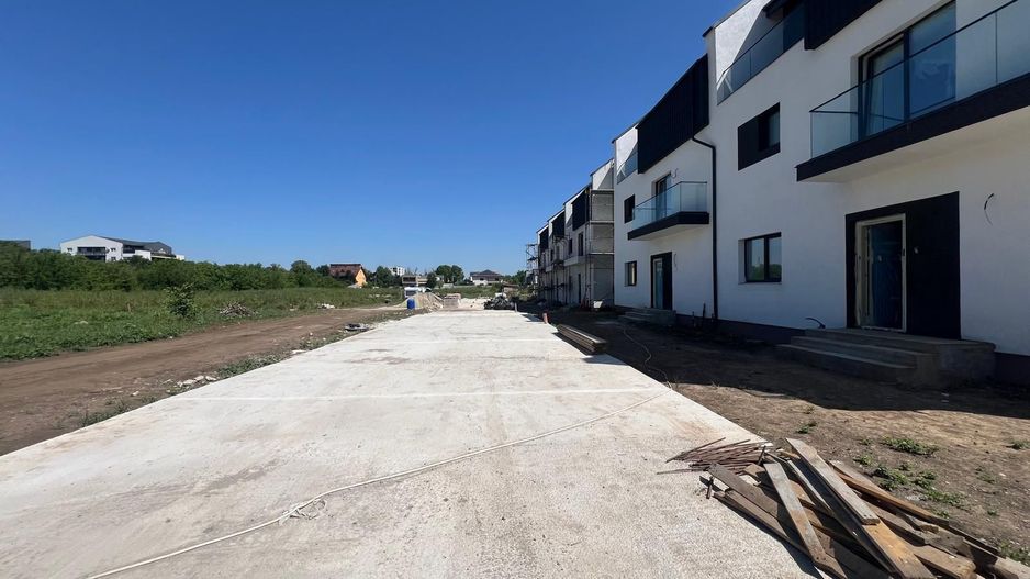 Complex modern de case înșiruite, Sector 5, București - Poză 1